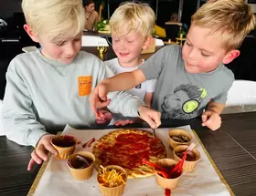 PIZZA PIZZA 